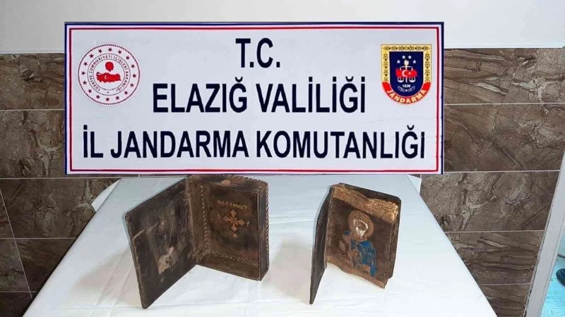 Elazığ’da el yazması İncil ele geçirildi
