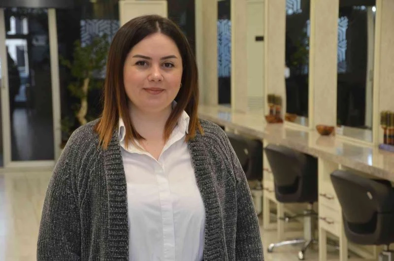 Kuaförün hesabını çalıp para istediler
