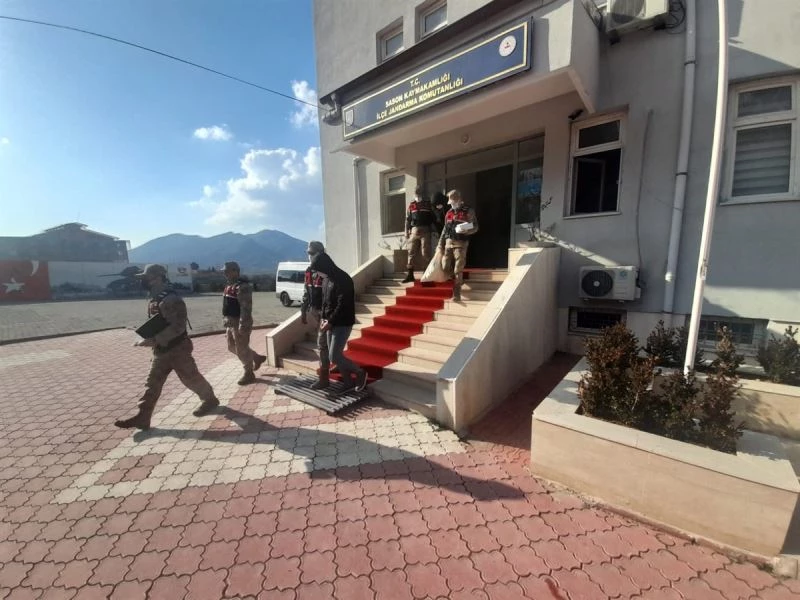 Batman’da uyuşturucu maddesiyle yakalanan 2 kişi tutuklandı
