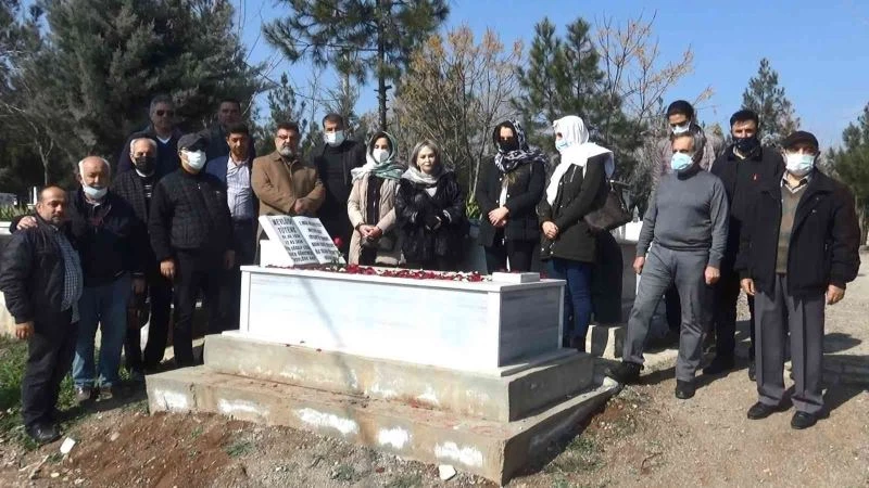 Bakan, vali, milletvekili ve birçok eğitimci yetiştiren ’Mevlüde Hoca’ kabri başında anıldı
