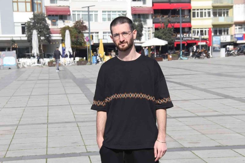 Eşofman giydiği için bilet ücretini ödediği konsere alınmadı
