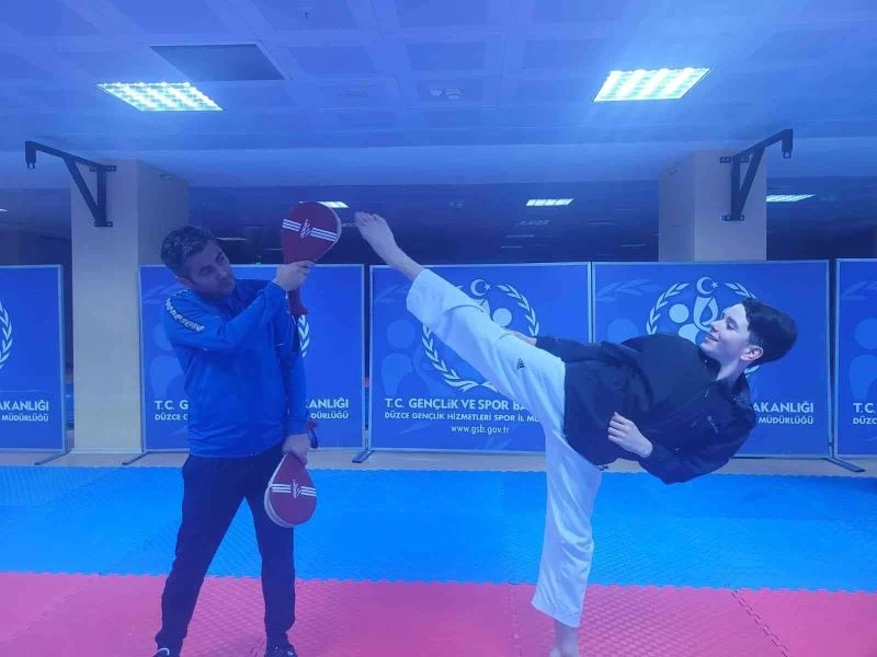 Doruk Kılıç Arnavutluk yolcusu
