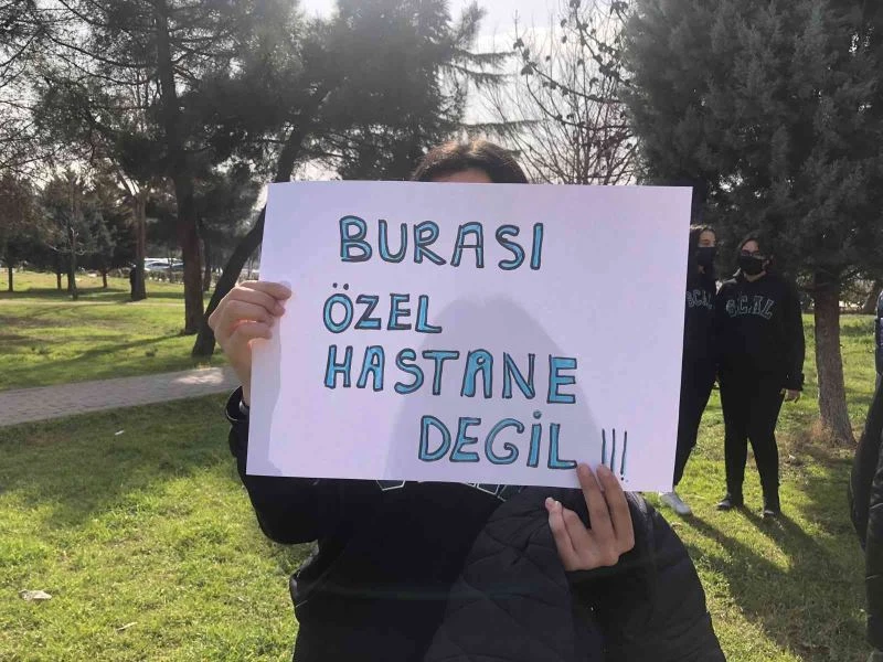 Hastanede tedavi gören okul müdürüne duygulandıran ziyaret
