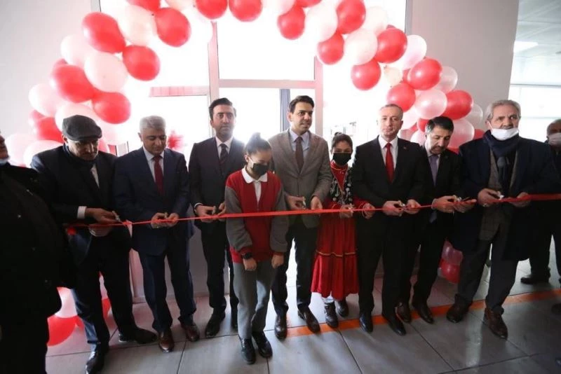 YTB, Hanau saldırısı kurbanı Gökhan Gültekin için kütüphane açtı
