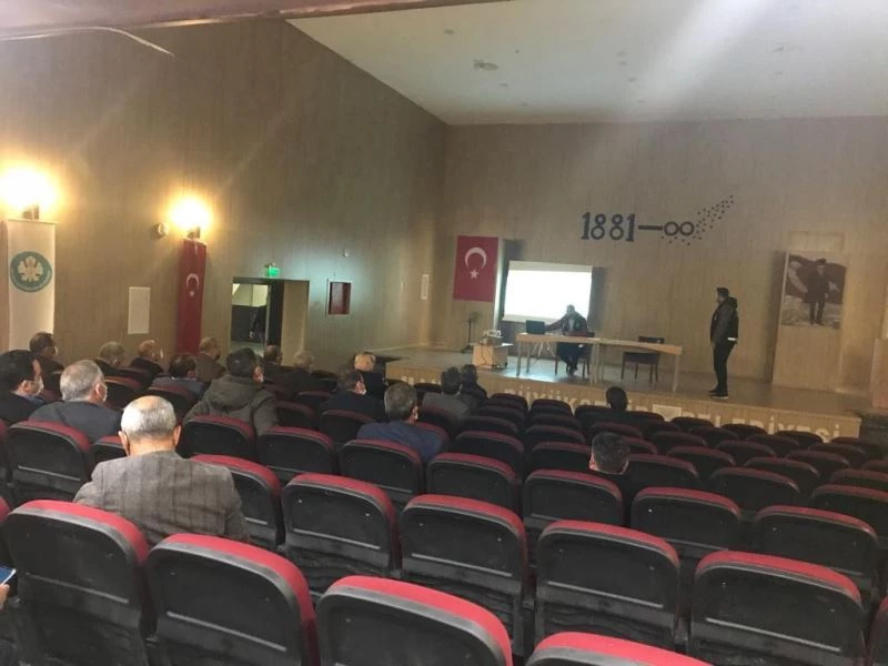 Mahalle muhtarlarına bağımlılıkla mücadele semineri verildi

