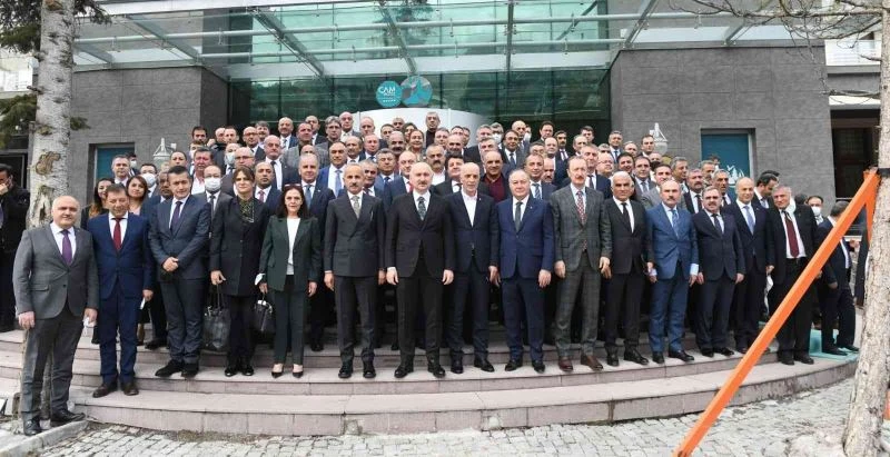 Bakan Karaismailoğlu: “1915 Çanakkale Köprüsü ata mirasına sahip çıkmayı beceremeyenlere ‘yeni Türkiye’nin bir mesajıdır”
