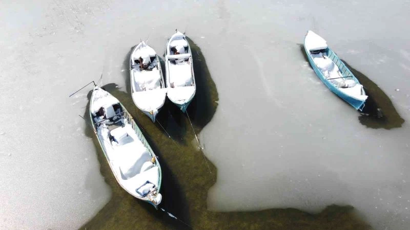 Beyaz gelinliğini giyen Beyşehir Gölü havadan görüntülendi
