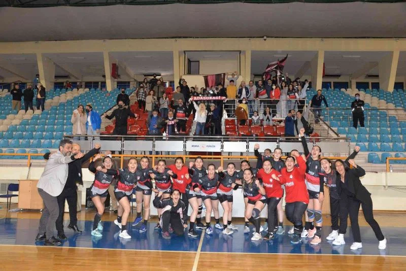 Kadınlar Hentbol 1. Ligi: Adasokağı Spor Kulübü: 28 - Mersin BŞB Spor Kulübü: 18
