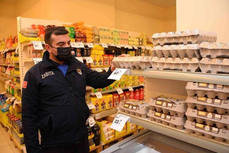 Zabıta ekipleri marketleri denetledi
