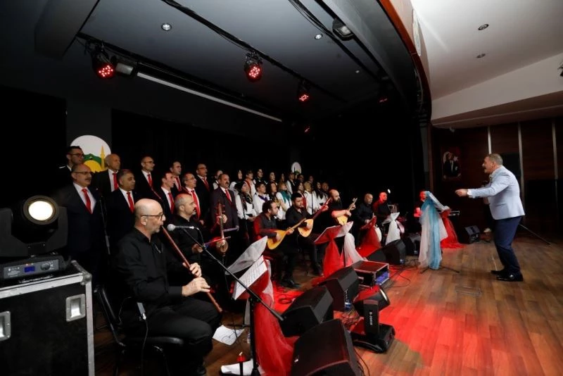 Münevver Özdemir’den unutulmaz müzik ziyafeti
