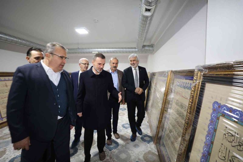 AK Parti’li Kandemir Osmanlı Müzesine hayran kaldı
