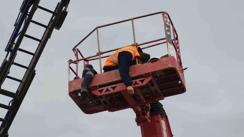 Vinçte can pazarı: 1’i ağır 2 işçi yaralı
