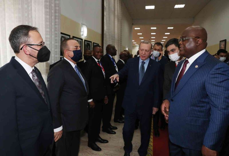Cumhurbaşkanı Erdoğan, Kongo Demokratik Cumhuriyeti Cumhurbaşkanı Tshisekedi ile görüştü
