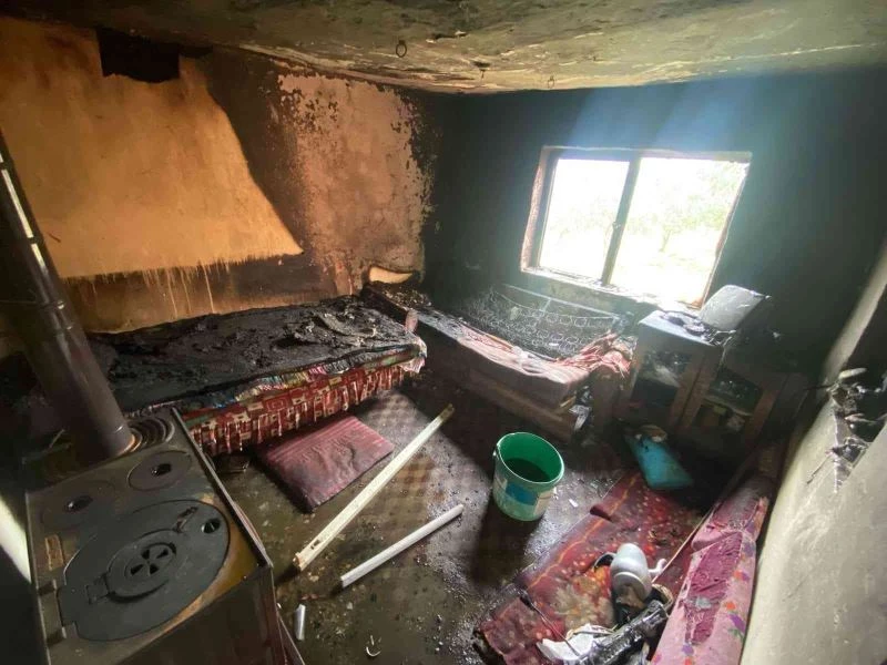 Kırkağaç’ta tüplü televizyon patladı, yangın çıktı: 1 yaralı
