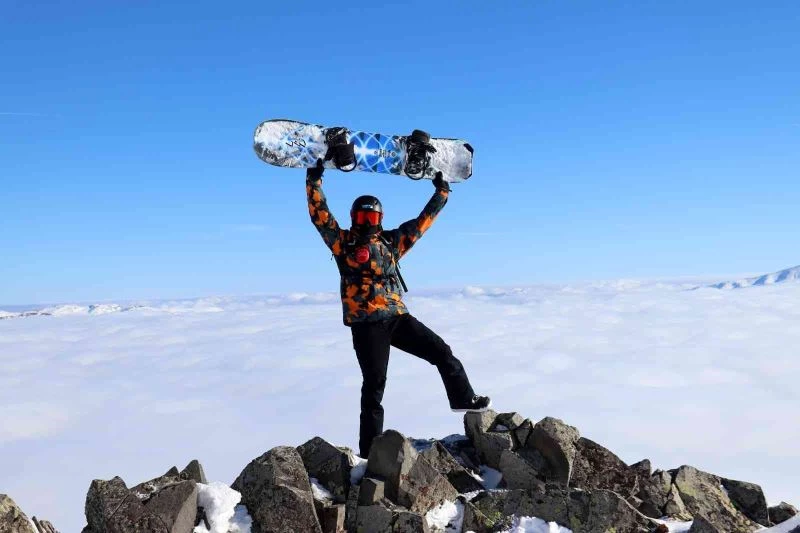 Sis denizinde kayak keyfi
