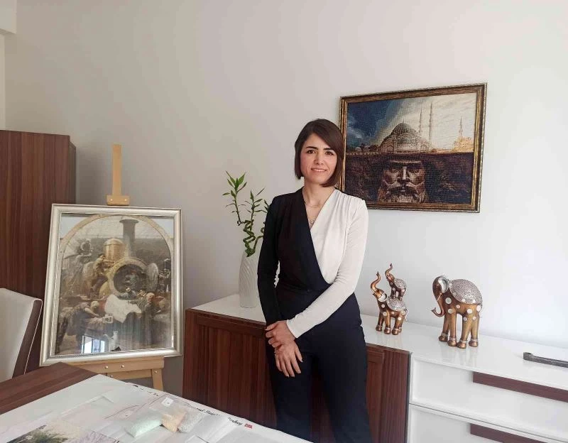 Kristal taşlardan tablo
