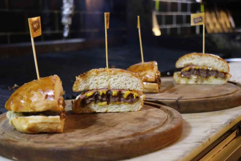 Ucuz hamburger yerken sağlığınızdan olmayın
