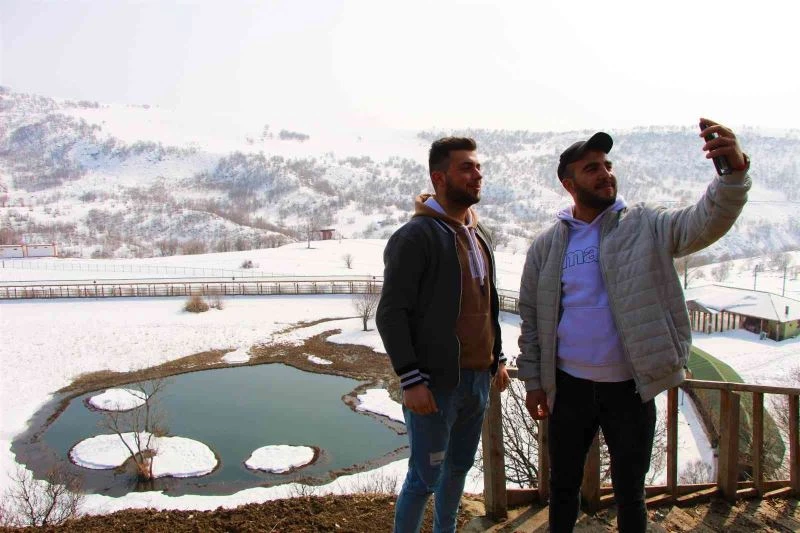 Bingöl’ün yüzen adalarında kış güzelliği
