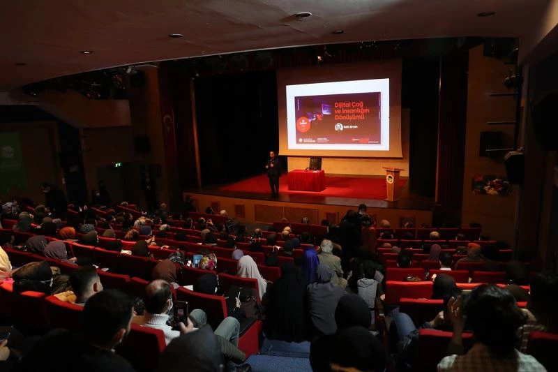 Dijital Çağ ve İnsanlığın Dönüşümü AKM’de konuşuldu
