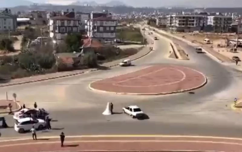 Antalya’da gelin ile damadın etrafında tehlikeli drift

