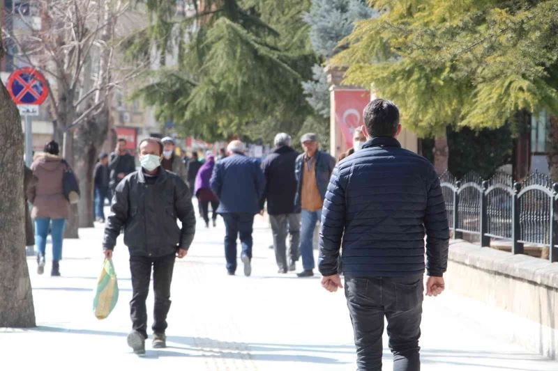 Burdur Covid-19 vaka sayısının en çok arttığı iller arasına girdi
