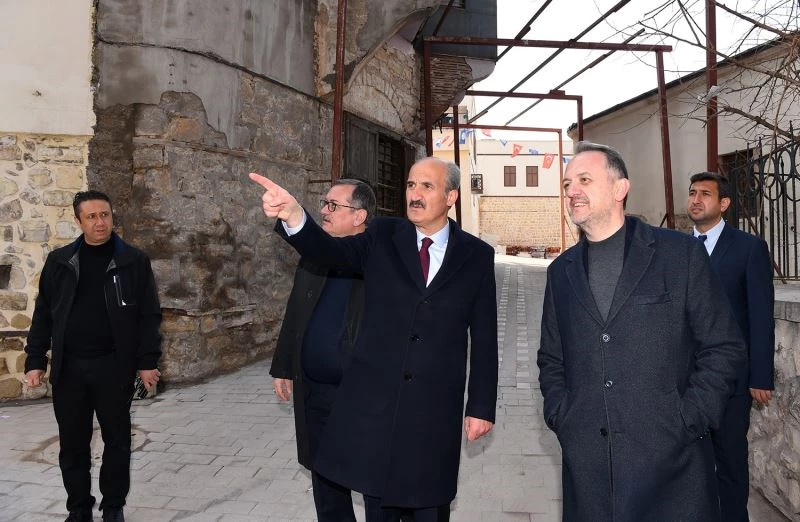 Başkan Okay: “Tarihi değerlerimizi geleceğe taşıyoruz”
