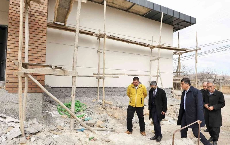 Fadıloğlu, yukarı Arıl sakinlerini ziyaret etti
