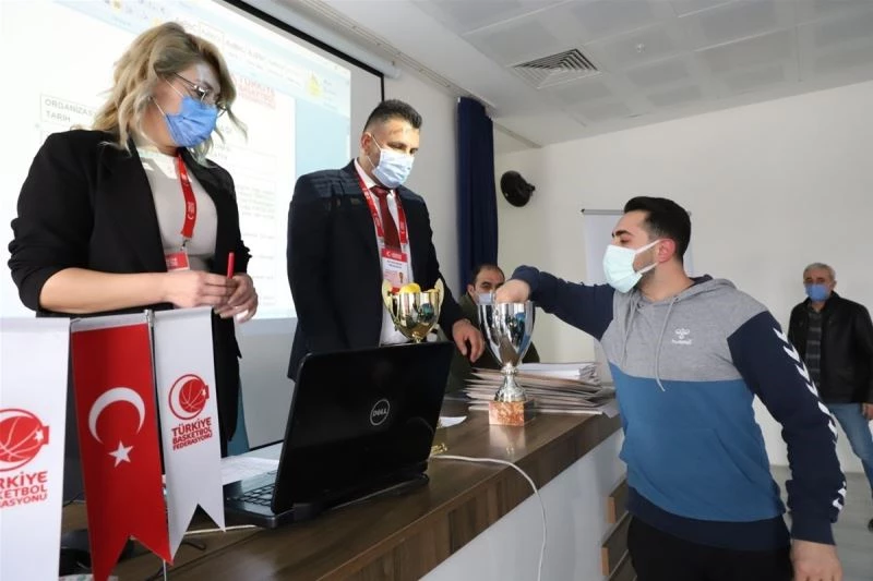 Basket topuna Türkiye yarı finali için vurulacak
