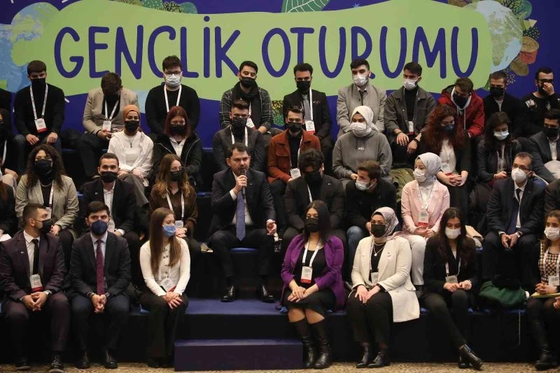 Bakan Kurum, 209 üniversitenin İklim Elçileri ile bir araya geldi
