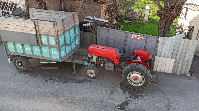 Bahçe içerisindeki römorku çaldılar
