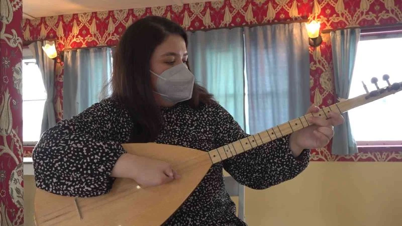 Doğuştan parmakları olmayan Zeynep’in konservatuar başarısı
