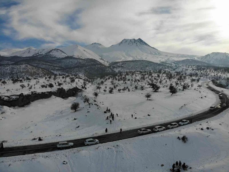 Yazın doğasıyla, kışın da beyaz örtüsüyle hayran bırakıyor
