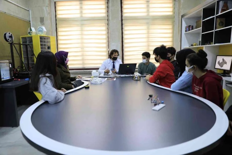 Robo-Kod Kafe açıldı
