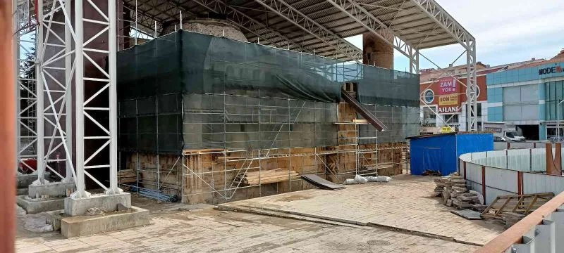 Tarihi Cacabey Medresesinde yeniden onarım çalışmaları başladı
