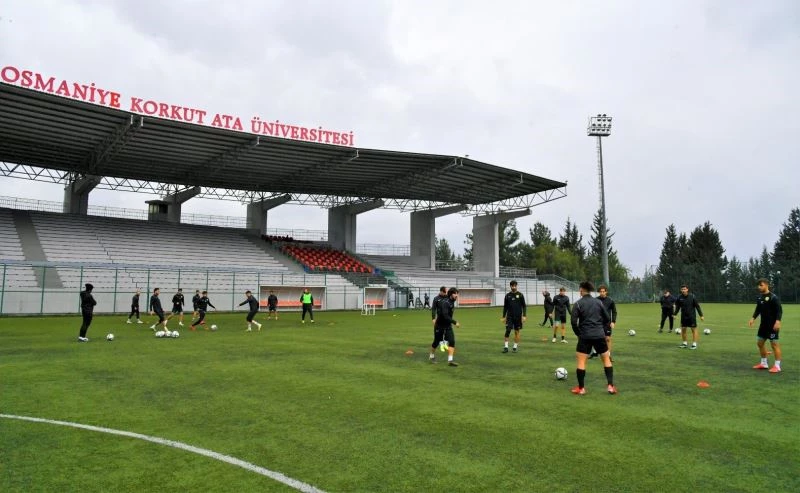 OKÜ, profesyonel ve amatör spor kulüplerine spor tesislerini açtı
