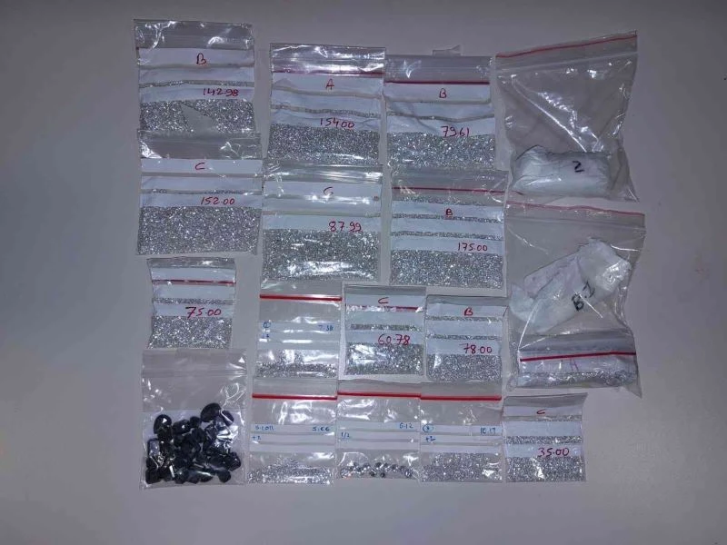 Sabiha Gökçen Havalimanı’nda kaçak pırlanta operasyonu
