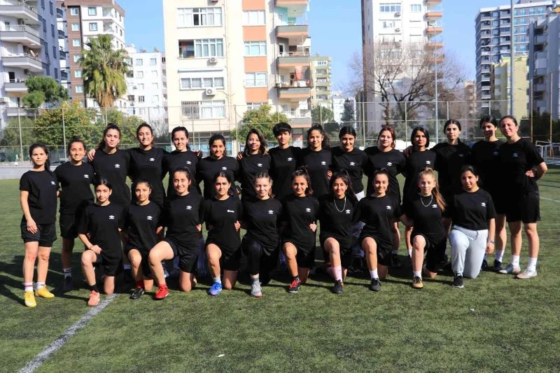 Tarladan yeşil sahalara
