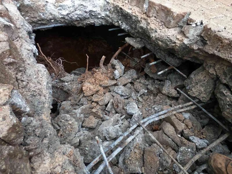 Tıkanan dereler temizleniyor
