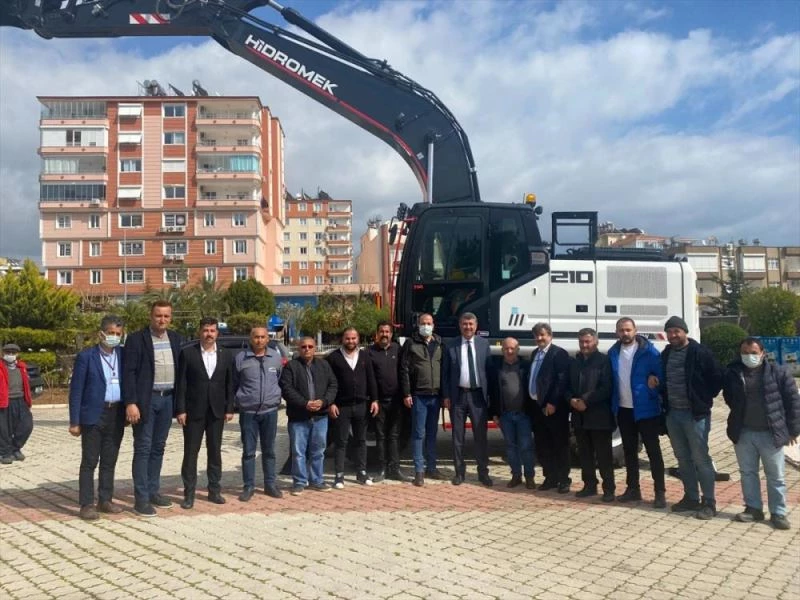 Anamur Belediyesi araç envanterine bir iş makinesi dahil etti