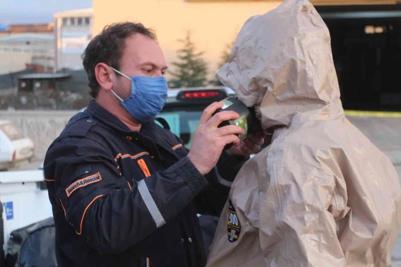 Fabrikaya sızan hidrojen sülfür gazından bir işçi zehirlendi
