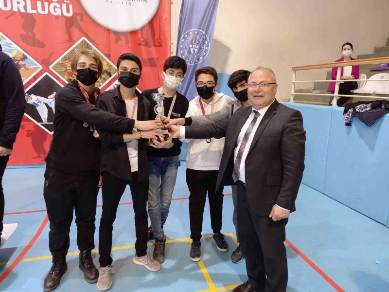 Birinci olabilmek için ter döktüler
