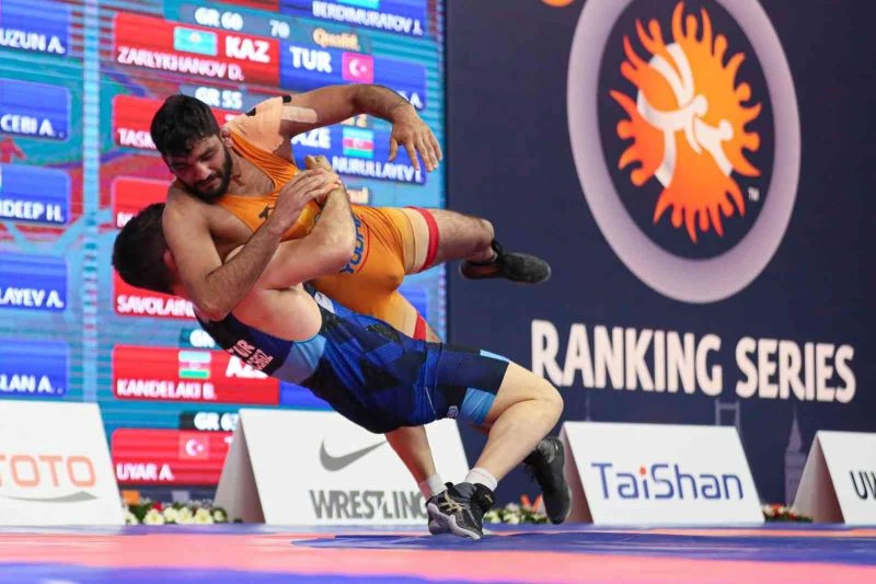 Ranking Grekoromen Güreş Turnuvası’nın ilk gününde 10 madalya