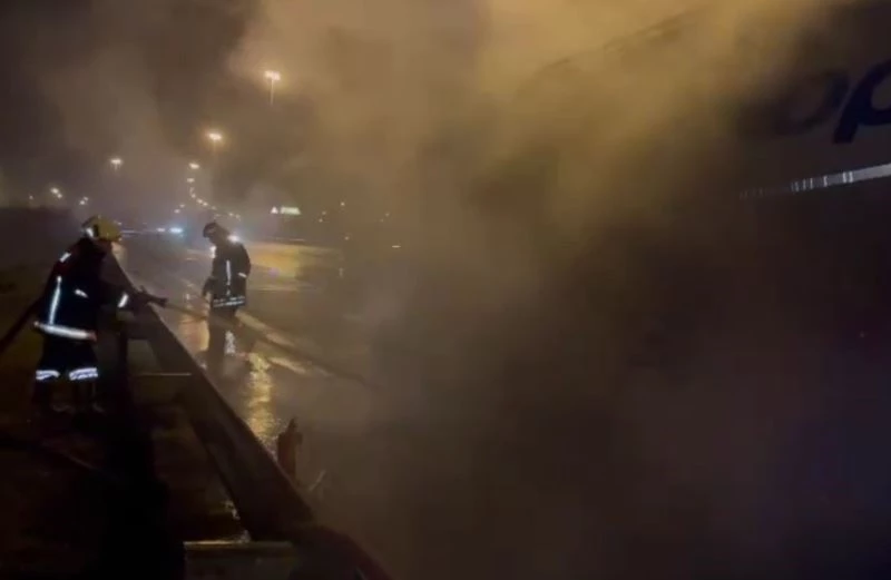 Yakıt tankerindeki yangını itfaiye söndürdü
