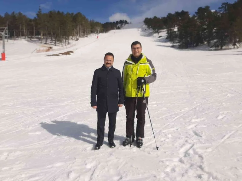 Kütahya Gençlik ve Spor İl Müdürü Tahir Emre Can Gediz’de incelemelerde bulundu
