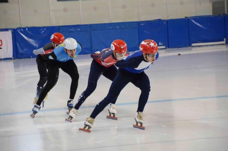 ÜNİLİG’de Short Track heyecanı

