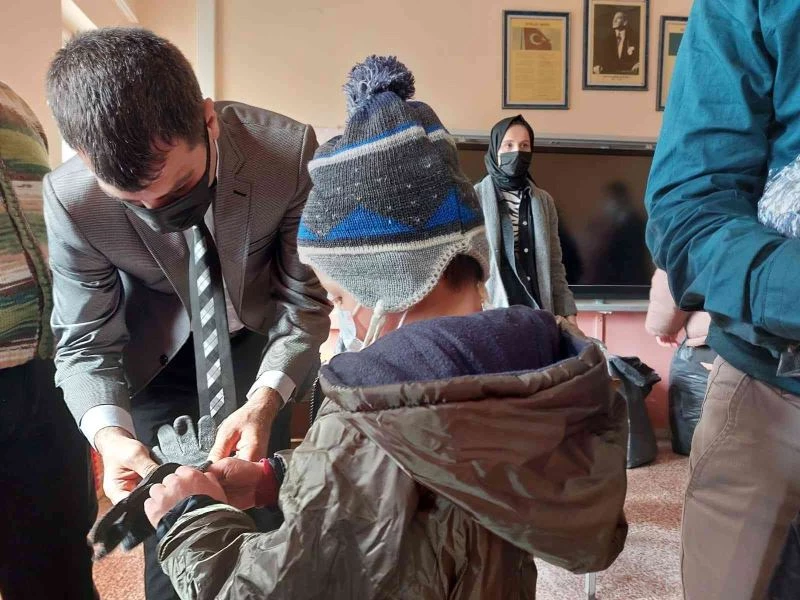 ’Kardeşim Üşümesin’ bu yıl da kalpleri ısıttı
