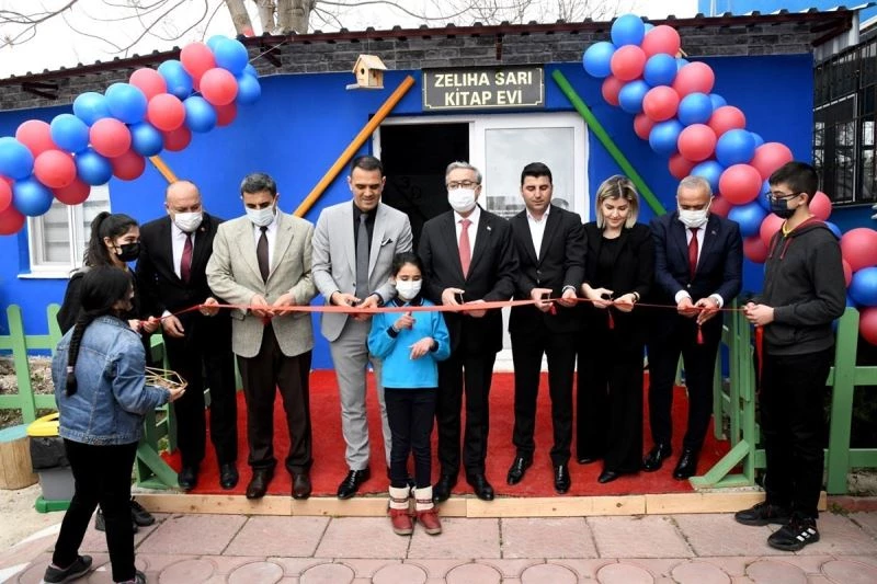 Vali Su, Silifke Atayurt Ortaokulu Zeliha Sarı Kitap Evinin açılışını gerçekleştirdi
