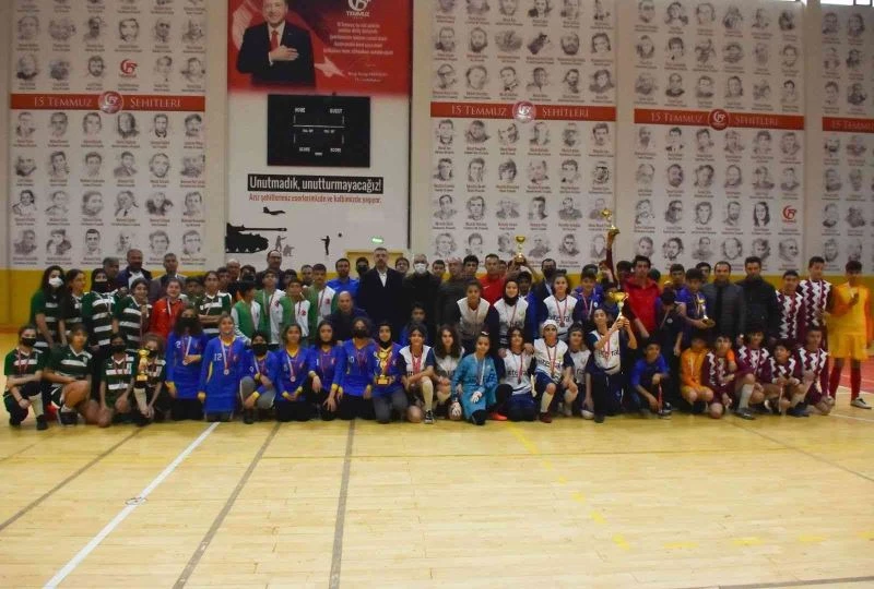 Futsalda şampiyonlar belli oldu
