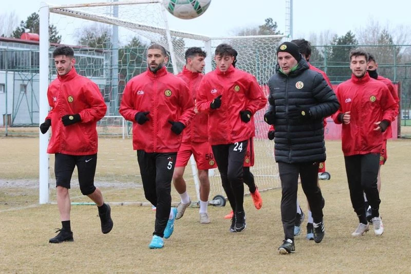 Eskişehirspor, 1922 Konyaspor maçına hazırlanıyor
