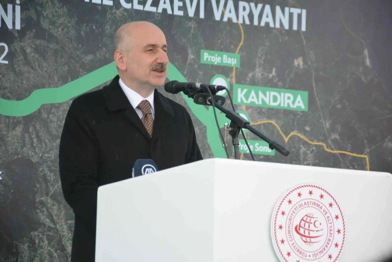 Adil Karaismailoğlu: 